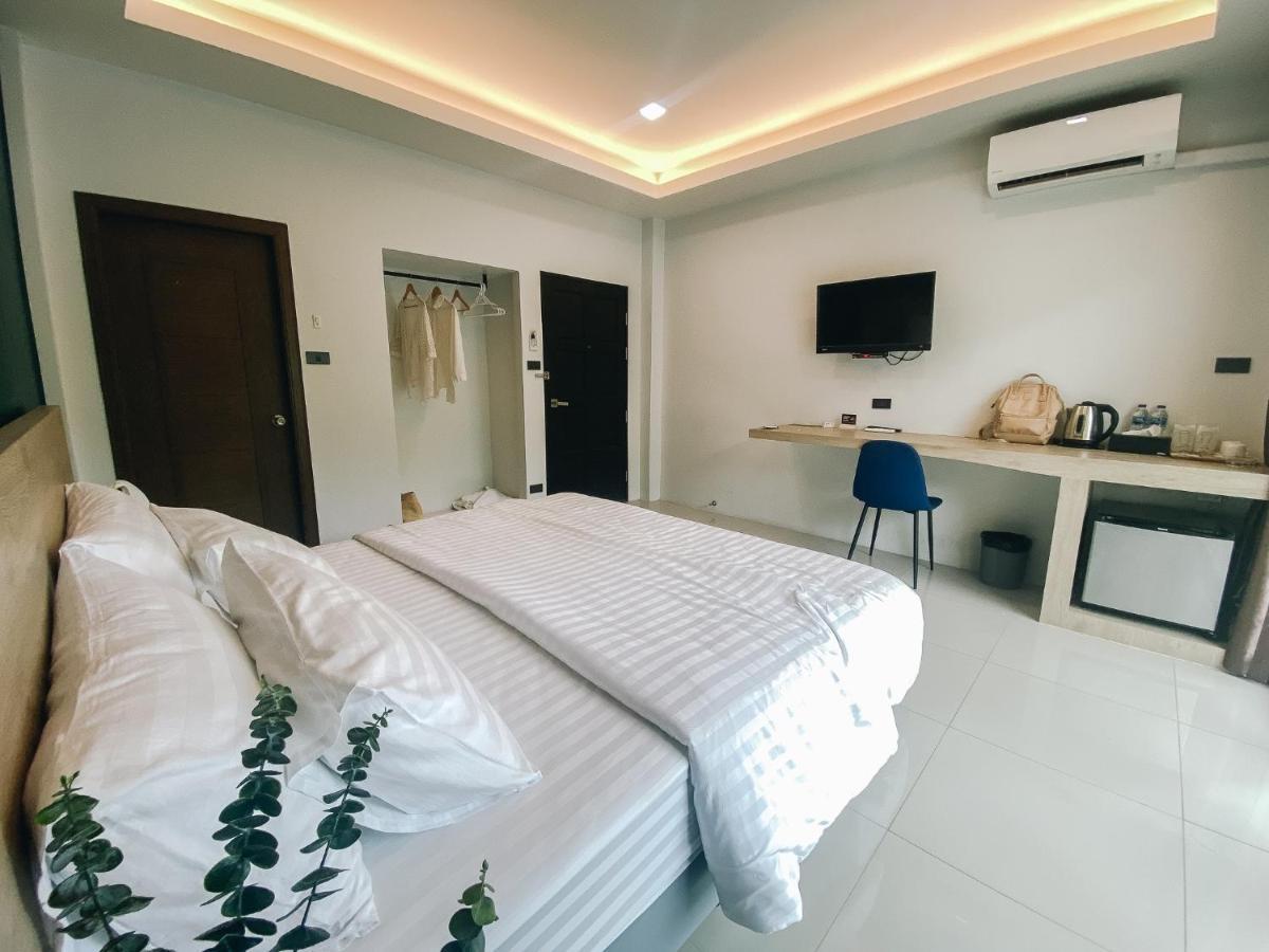 Tall Tree Kata Phuket Екстериор снимка
